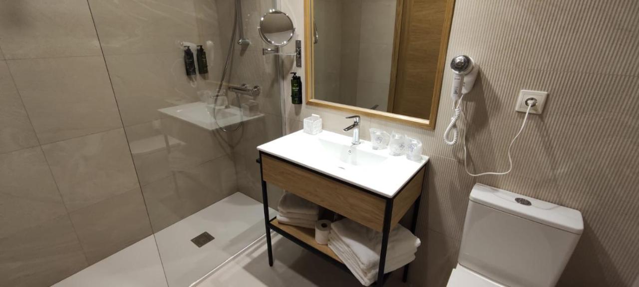Hotel Parking Miradoiro De Belvis 2*